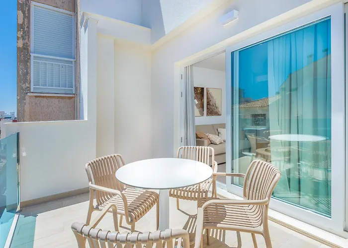 Marinasunbeach Rem Apartment *