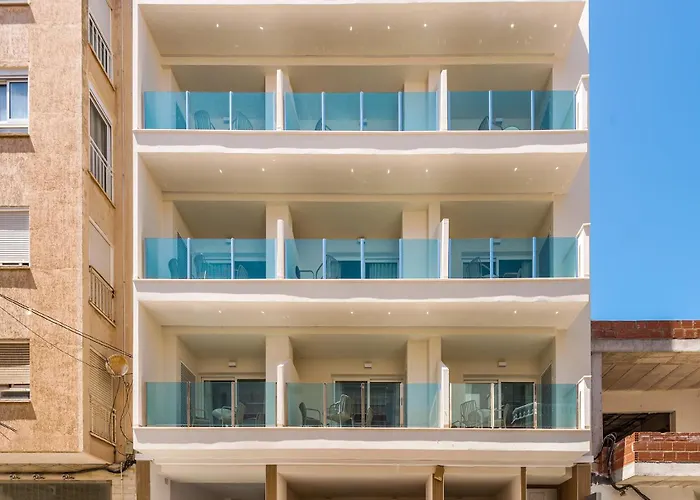 Marinasunbeach Rem Apartment